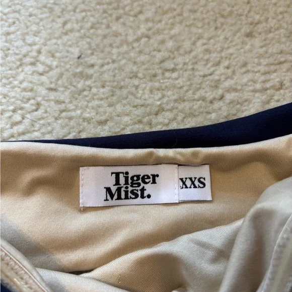 Tiger Mist Two Toned Set - Picture 4 of 5